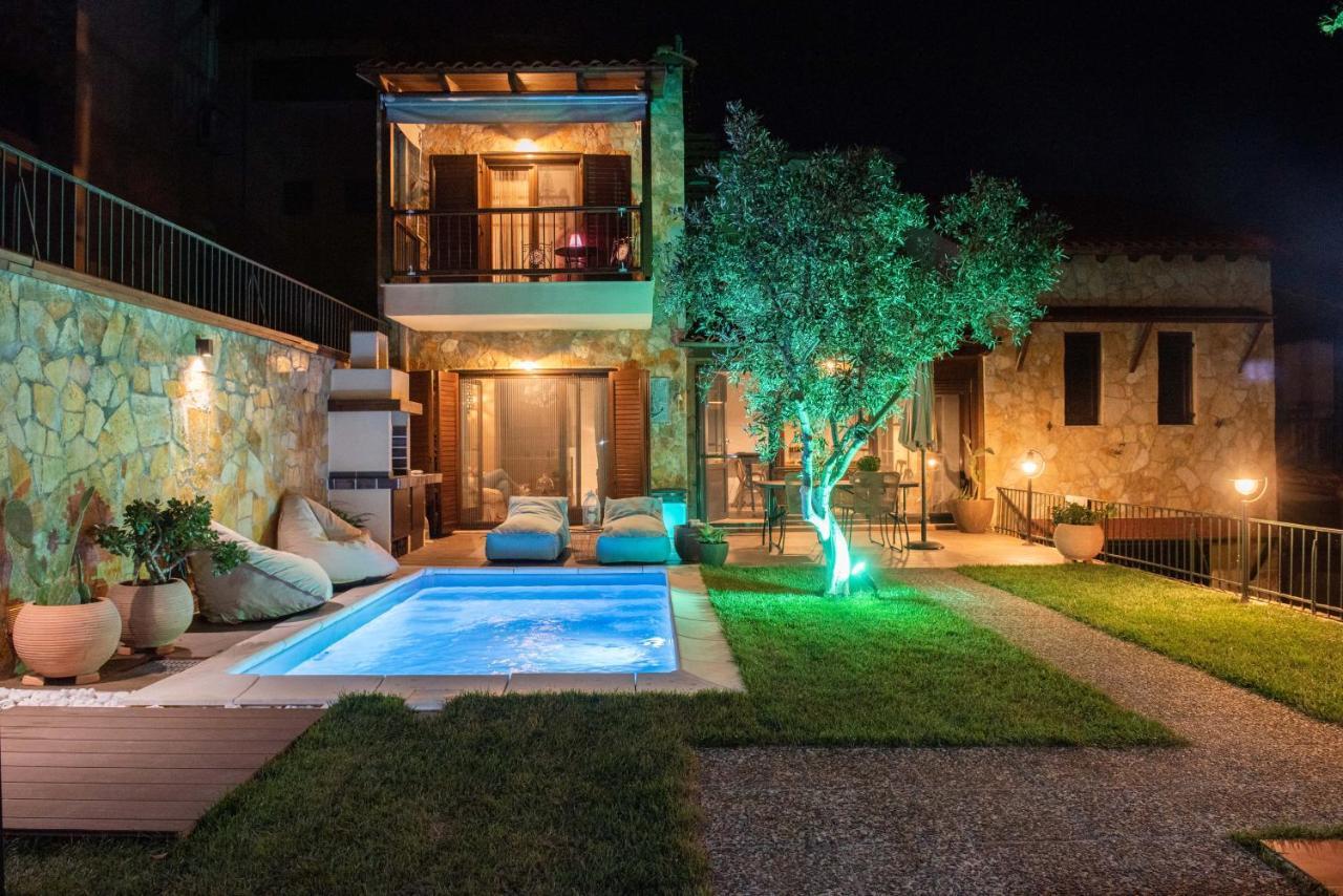 Dandy Villas Nea Roda - Melodic Waves - Private - Pool - Parking - Cellar Екстер'єр фото