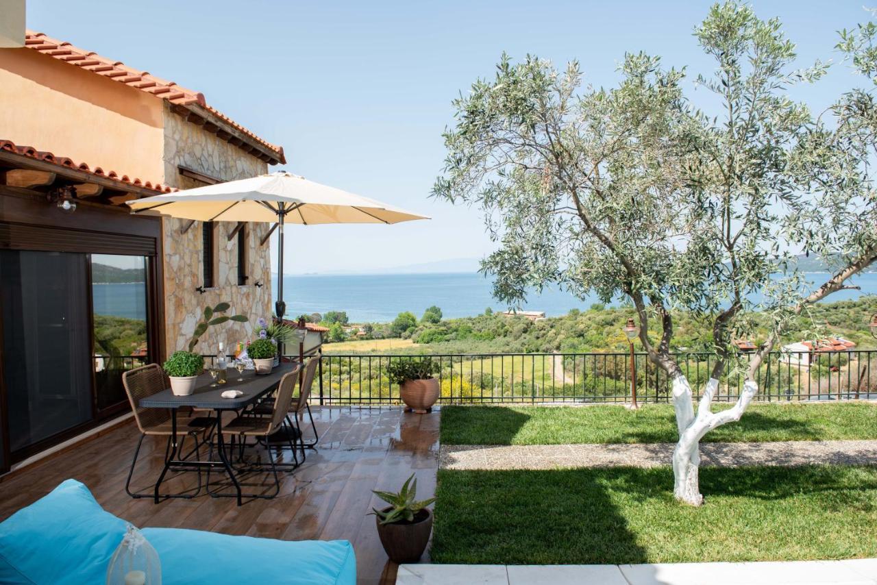 Dandy Villas Nea Roda - Melodic Waves - Private - Pool - Parking - Cellar Екстер'єр фото