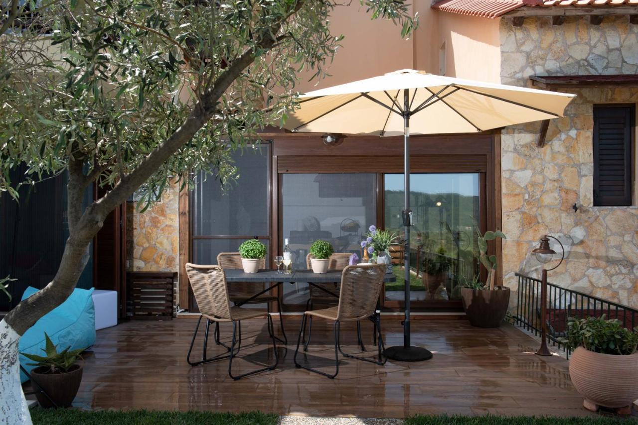 Dandy Villas Nea Roda - Melodic Waves - Private - Pool - Parking - Cellar Екстер'єр фото