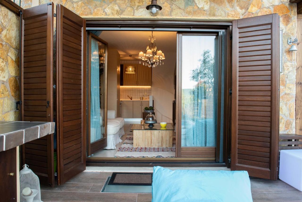 Dandy Villas Nea Roda - Melodic Waves - Private - Pool - Parking - Cellar Екстер'єр фото
